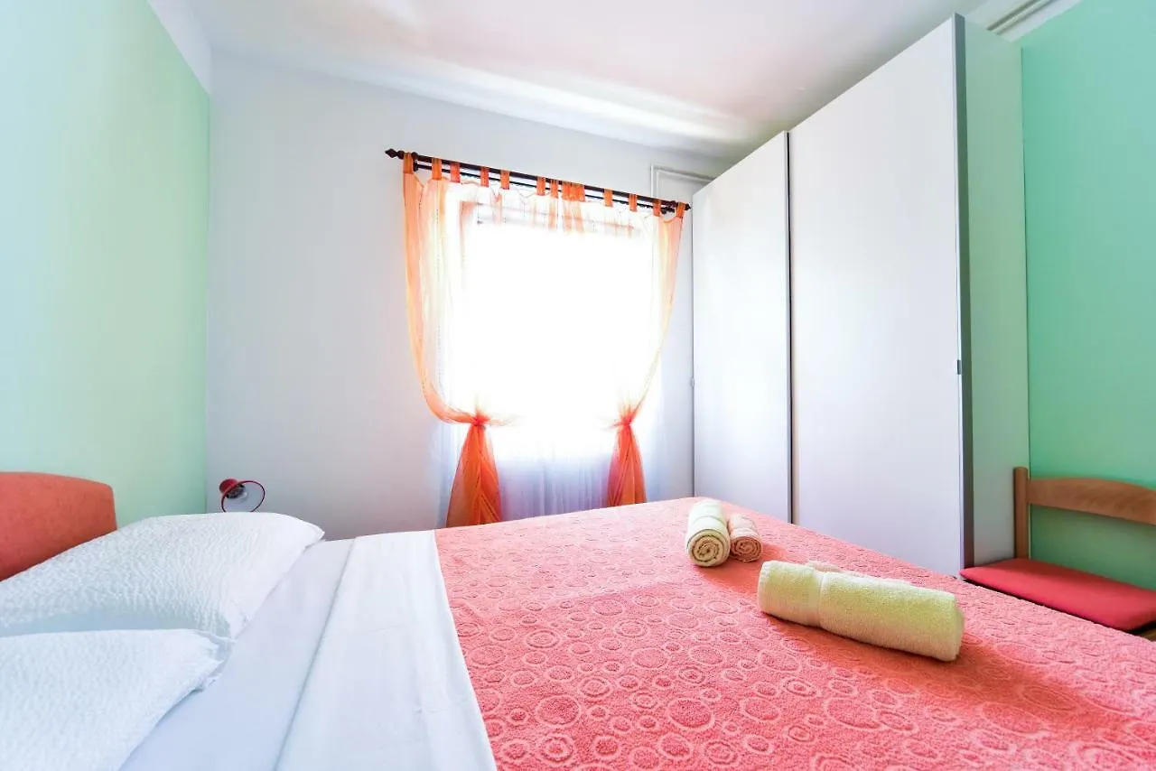 ***  Haus Josipa Bed & Breakfast Maslenica Croatia