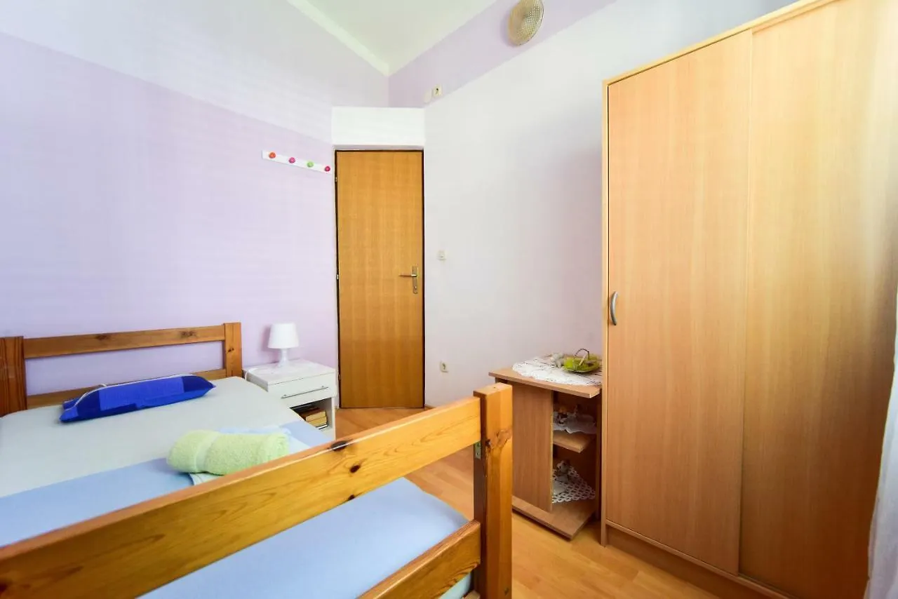 Haus Josipa Bed & Breakfast Maslenica 3*,  Croatia