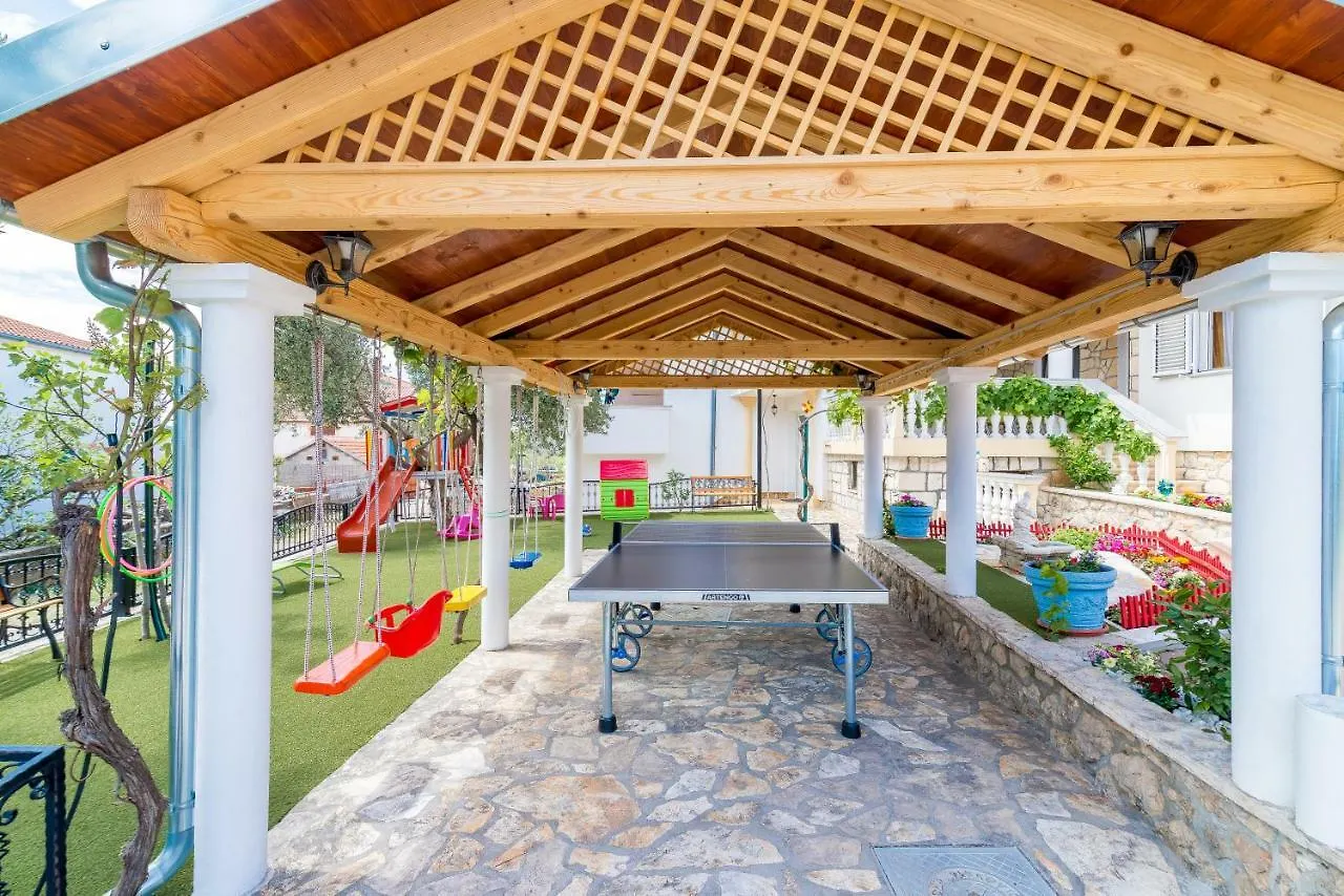 Haus Josipa Bed & Breakfast Maslenica