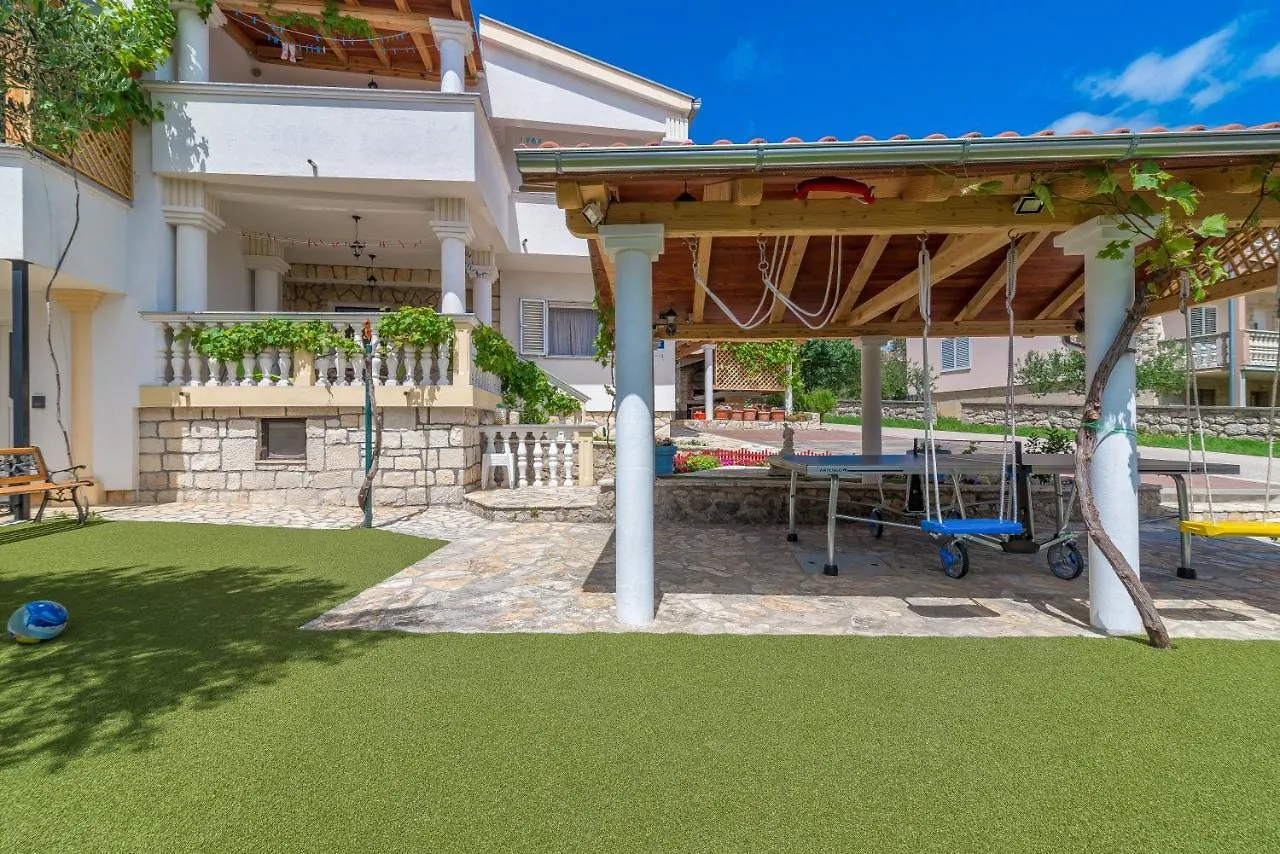 Haus Josipa Bed & Breakfast Maslenica 3*,  Croatia